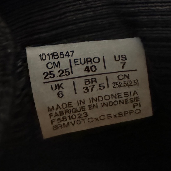 Gel Nimbus 25 size 7 in men’s (fits a women 8.5) - Picture 5 of 6